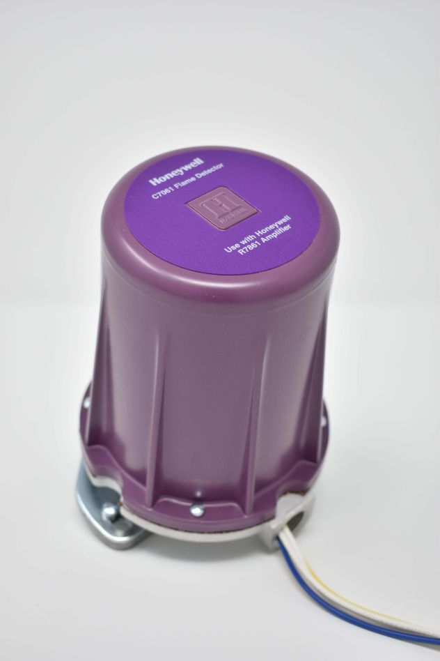 Honeywell, Honeywell Flame Safeguard C7061A1012, C7061A1038, C7061A1046, C7061M1016