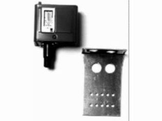 Johnson Controls P70AA-129C, P70AA-150C, P70AA-162C, P70AA-197C, P70AA-1C, P70AA-2C